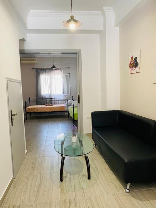 Modern 2Br Near Centre -5Min Wlk Apartment Патра Екстериор снимка